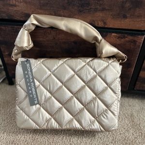COPY - 🚨BRAND NEW🚨Gold Quilted Shoulder Purse